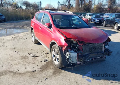 2015 Toyota Rav4 Xle z USA, uszkodzony, nr VIN JTMRFREVXFD111719